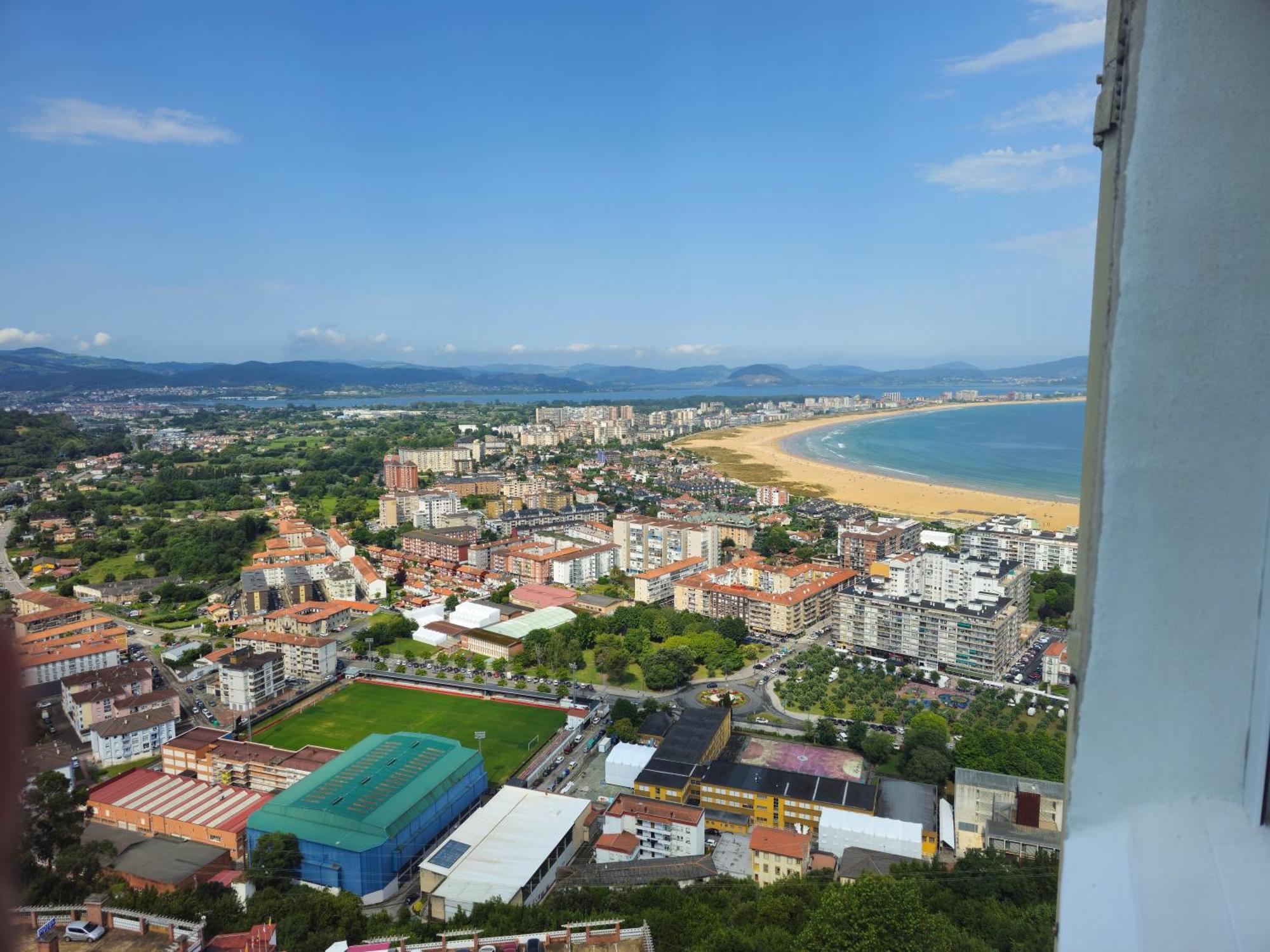 La Torre, Vistas A La Bahia Apartment Laredo Bagian luar foto